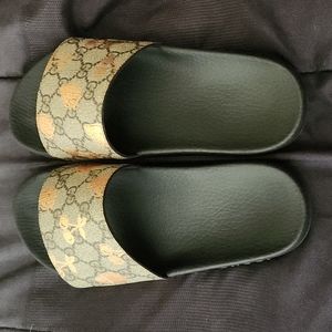 Gucci slides